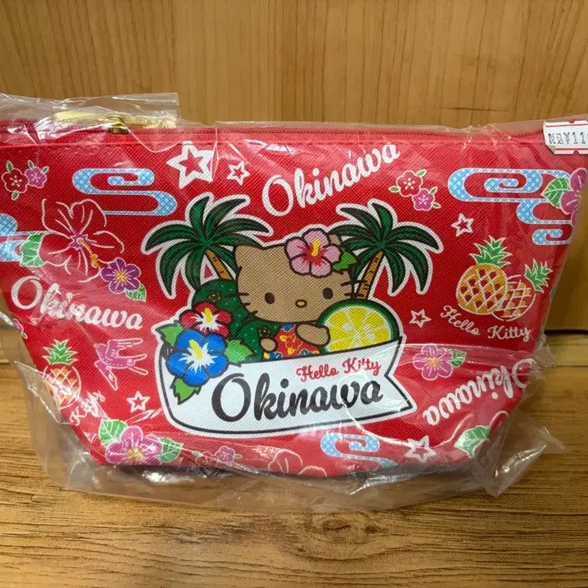 [BUNJANG] Hello Kitty Okinawa Pouch / 헬로키티 오키나와 파우치 미개봉 판매