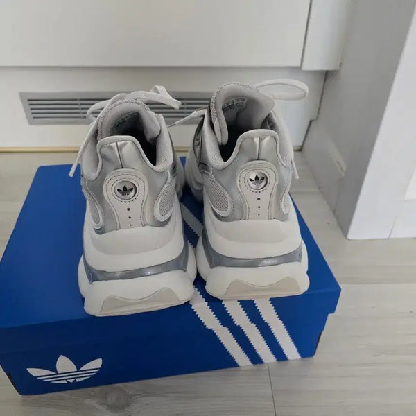 [BUNJANG] Adidas Ozweego Silver Metallic Women's Sneakers / 아디다스 오즈베누즈 실버메탈릭