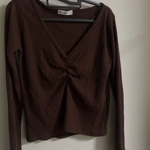 [BUNJANG] Brown Shirring V-Neck Long Sleeve T-Shirt / 브라운 셔링 브이넥 공지 긴팔티