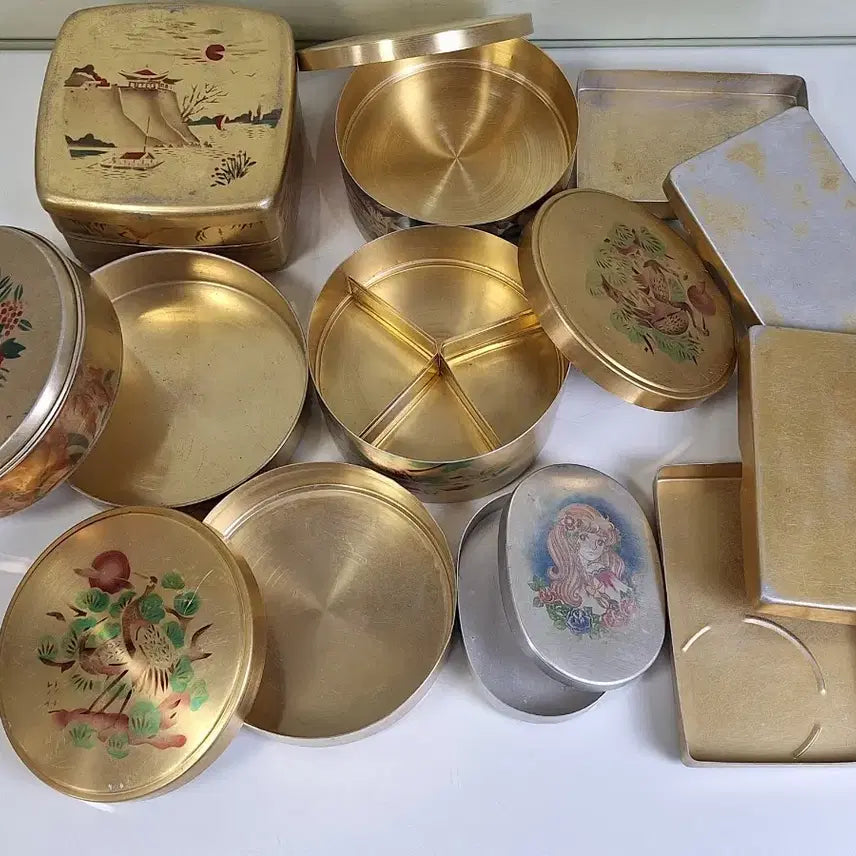 [BUNJANG] Vintage Aluminum Lunch Box & Food Containers Set (8 pcs) / 근대사 수집 자료 옛날 빈티지 양은 도시락 찬합 8점