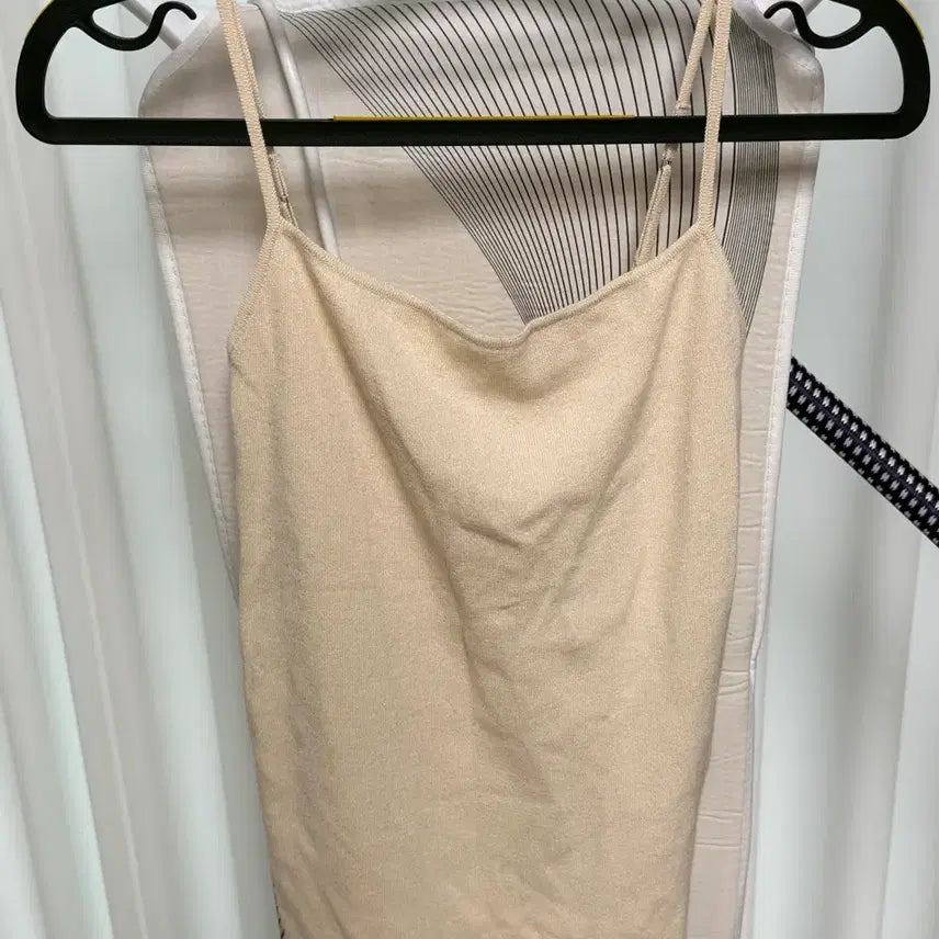 [BUNJANG] Urbanic30 Kate Sleeveless Knit Ivory / urbanic30 kate sleeveless knit 아이보리