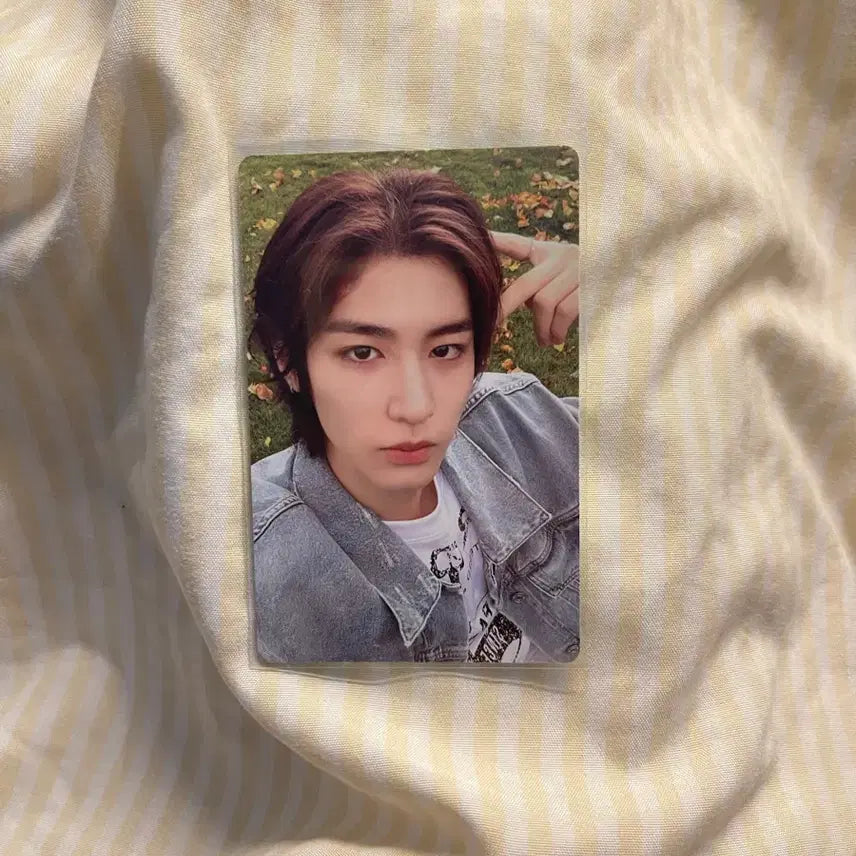 [BUNJANG] BOYNEXTDOOR Leehan 'How?' [HOW? ver.] Photocard / 보넥도 이한 how? wind 버전 포카