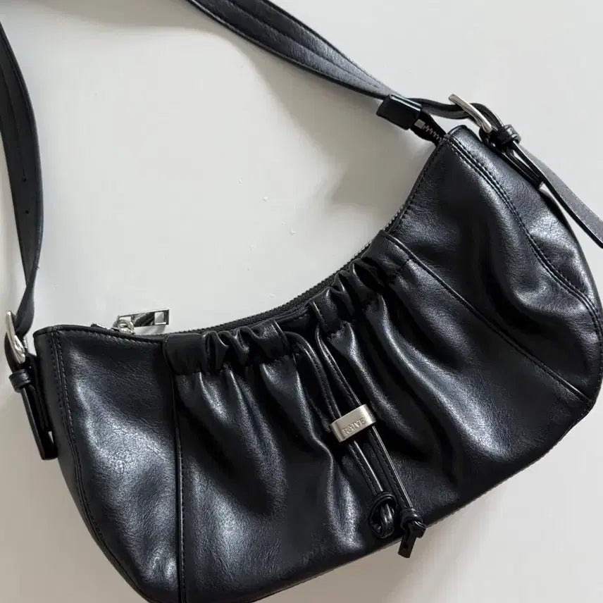 [BUNJANG] RAVE Shoulder Bag / 레이브 숄더백