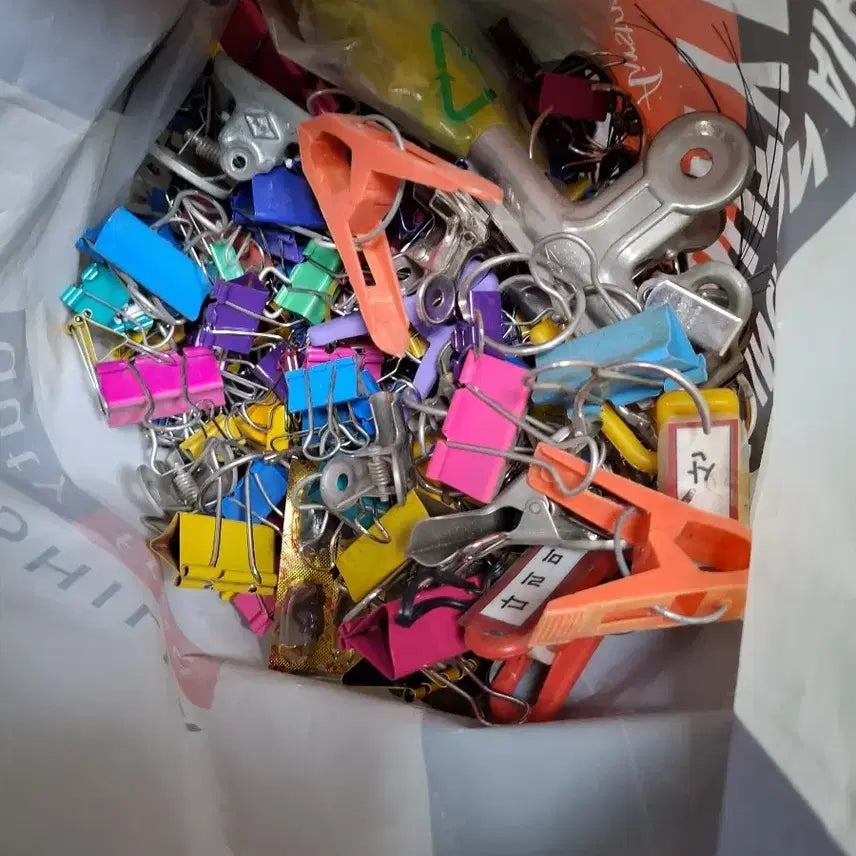 [BUNJANG] Assorted Binder Clips and Clamps Set - Approximately 100 Pieces / 집게 클립 세트. 100개정도