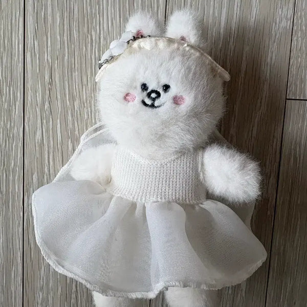 [BUNJANG] LINE FRIENDS Cony Wedding Dress Doll Keyring Set / 라인프렌즈 코니 쁘띠 클로젯 인형 키링 웨딩드레스세트 팝니다