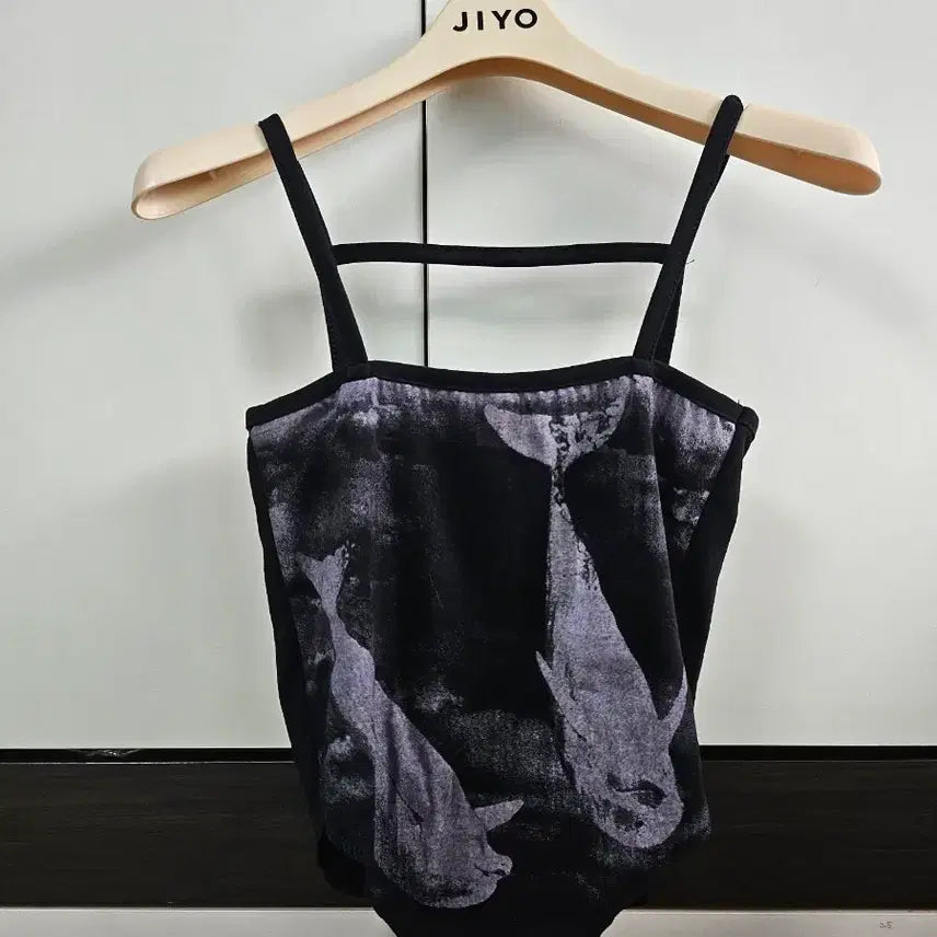 [BUNJANG] Black Whale Pattern Sleeveless Top - Free Size / 블랙 고래무늬 나시