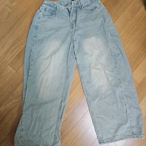 [BUNJANG] Wide Balloon Fit Washed Denim Jeans / 와이드 벌룬핏 워싱 데님 청바지 데일리룩