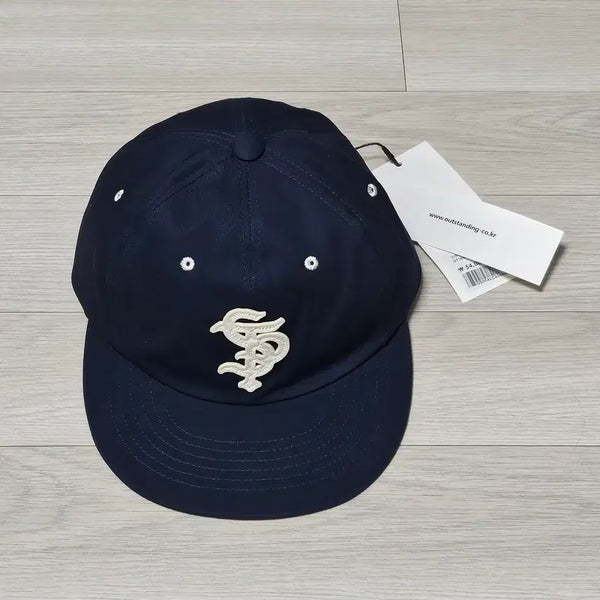 [BUNJANG] Outstanding Vintage Cotton Ball Cap Navy / 아웃스탠딩 빈티지 코튼 볼캡 모자 네이비