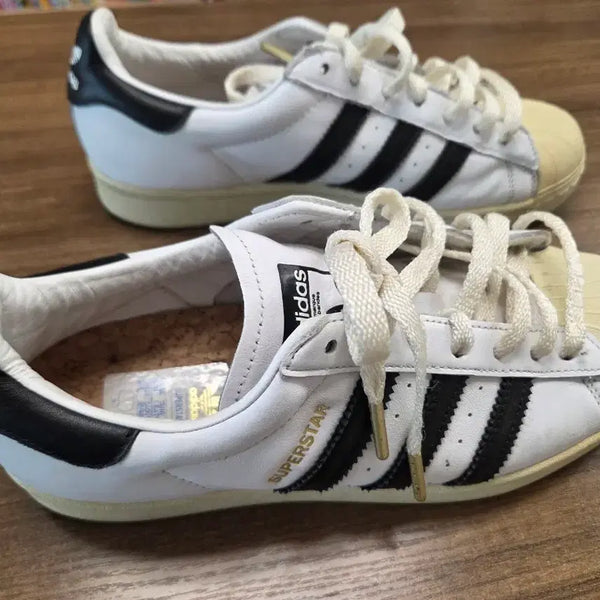 [BUNJANG] Adidas Superstar Premium White Black FV2831 / 아디다스 슈퍼스타 프리미엄 화이트 블랙 255