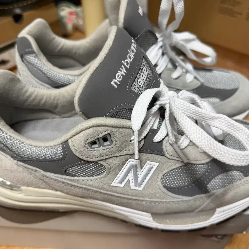 [BUNJANG] New Balance 992 Made in USA Core Grey Silver Metallic / 뉴발란스 992 메이드 인 USA 코어 그레이 실버 메탈릭  크림구매 2