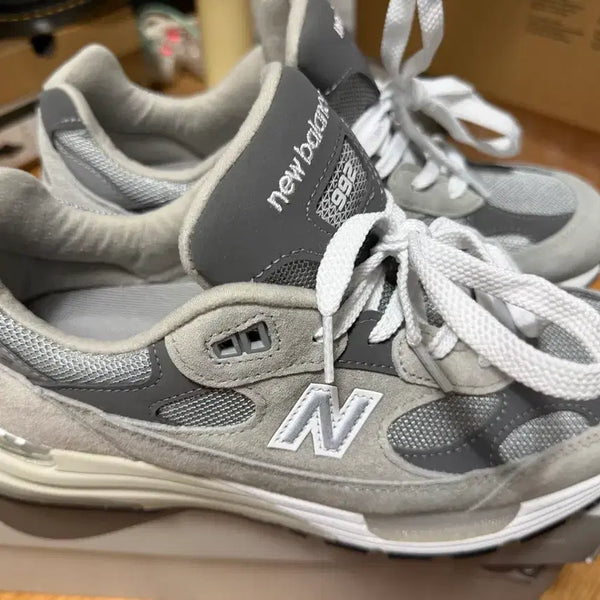 [BUNJANG] New Balance 992 Made in USA Core Grey Silver Metallic / 뉴발란스 992 메이드 인 USA 코어 그레이 실버 메탈릭  크림구매 2