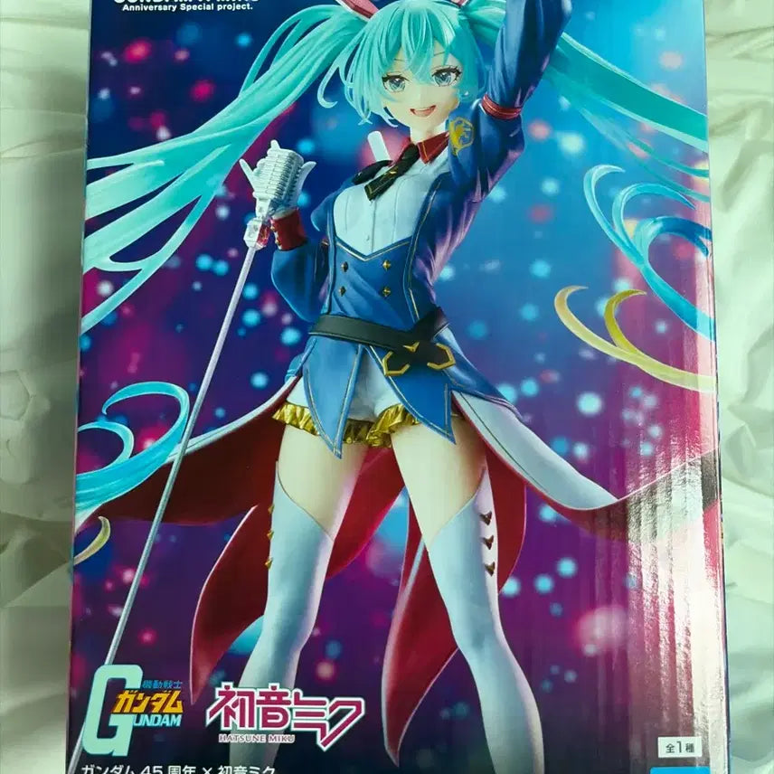 [BUNJANG] Gundam x Hatsune Miku 45th Anniversary Figure / 건담X하츠네 미쿠 45주년 피규어