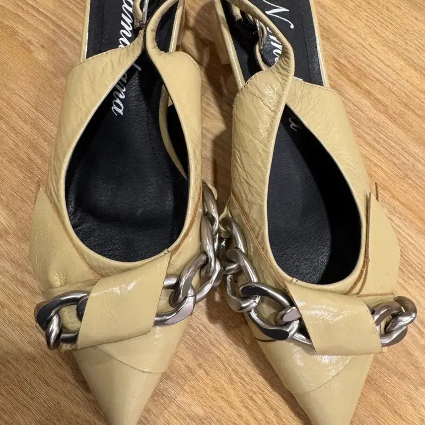 [BUNJANG] Namuhana Leather Stiletto Mid-Heel Sandals (225) / 나무하나가죽샌들225