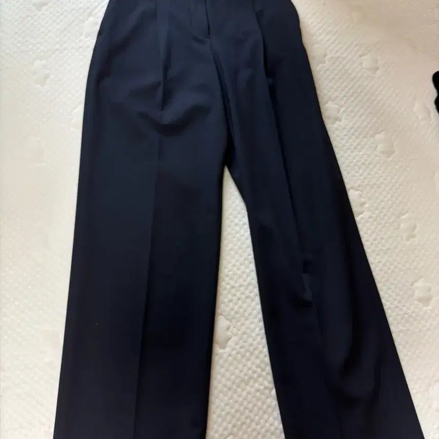 [BUNJANG] Musinsa Standard Women's Waistbandless Wide Slacks Navy / 무신사 스탠다드 우먼즈 웨이스트밴들리스 와이드 슬랙스 네이비