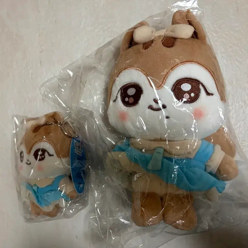 [BUNJANG] IVE Gaeul Everland Mini-V Star Plush & Keychain Set / 아이브 가을 에버랜드 팝업 미니브 달이 캐스트 플러시 & 키링