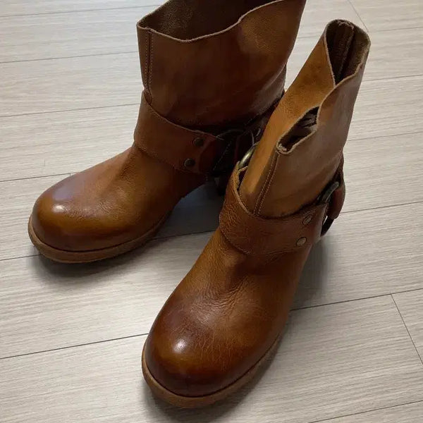 [BUNJANG] Vic Matié Brown Leather Boots Size 240 / 빅마티에 가죽 부츠 240