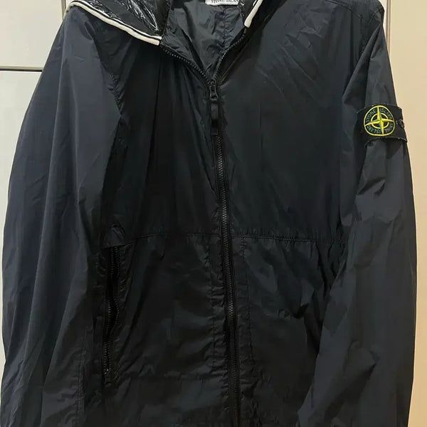 [BUNJANG] Stone Island 23FW Nylon Jumper Dark Navy (Size S, Fits 100-105) / 23fw 스톤아일랜드 나일론점퍼 100~105 (새상품급)