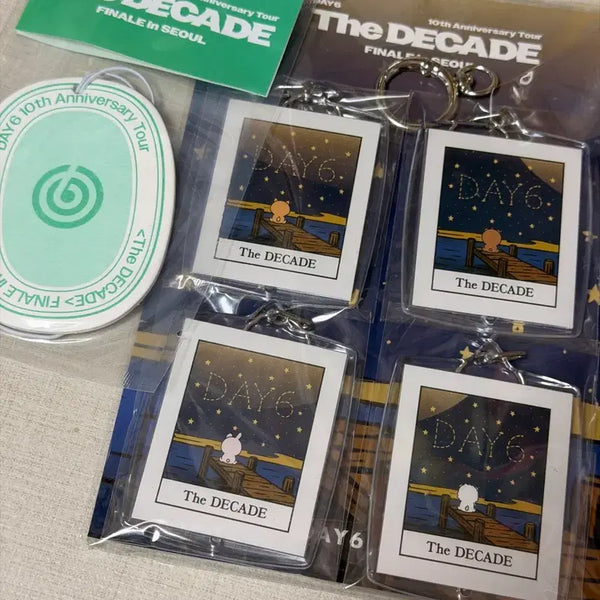 [BUNJANG] DAY6 10th Anniversary Decade Encore Concert My Day Gift Goods Confetti Keychain & Air Freshener Set / 데이식스 10주년 데케이드 앵콜콘 마이데이 기프트굿즈 키링 방향제