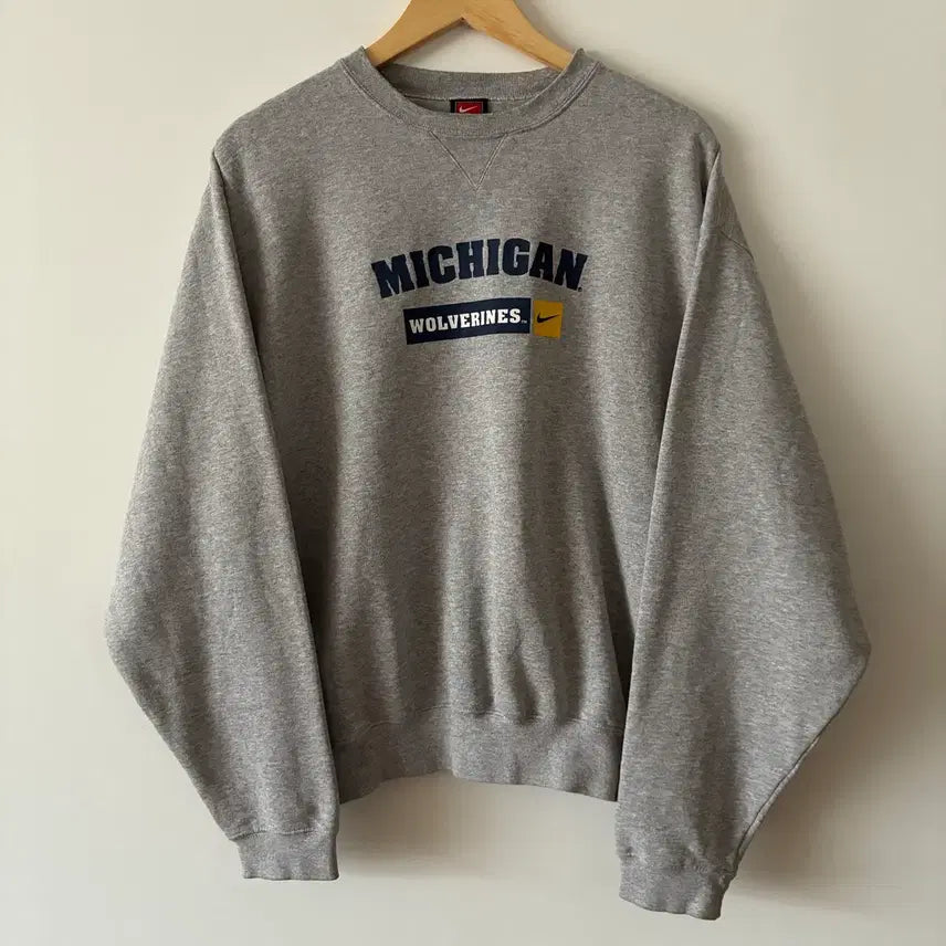 [BUNJANG] Nike 00s Michigan Sweatshirt / 나이키 00s 미시건 스웻 셔츠