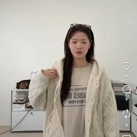 [BUNJANG] Love Me More Vibe Tee Beige / 러브미우 바이브 티 베이지 (세트구매시할인)