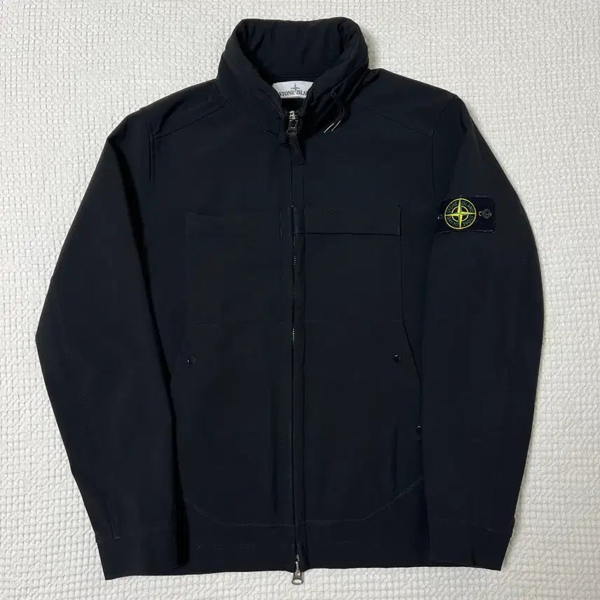 [BUNJANG] Stone Island Soft Shell Lightweight Jacket / (당일배송 정품) 스톤아일랜드 소프트쉘 라이트 웨이트 자켓