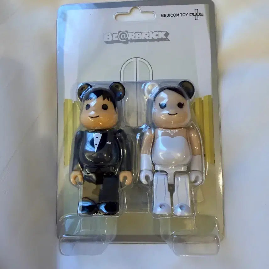 [BUNJANG] Bearbrick Wedding 100% Set Sealed / 베어브릭 웨딩 100% 세트 미개봉