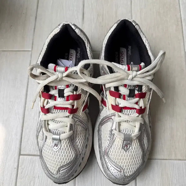 [BUNJANG] New Balance M1906REA Silver/Red Sneakers (260mm) / 뉴발란스 M1906REA 실버/레드 260mm
