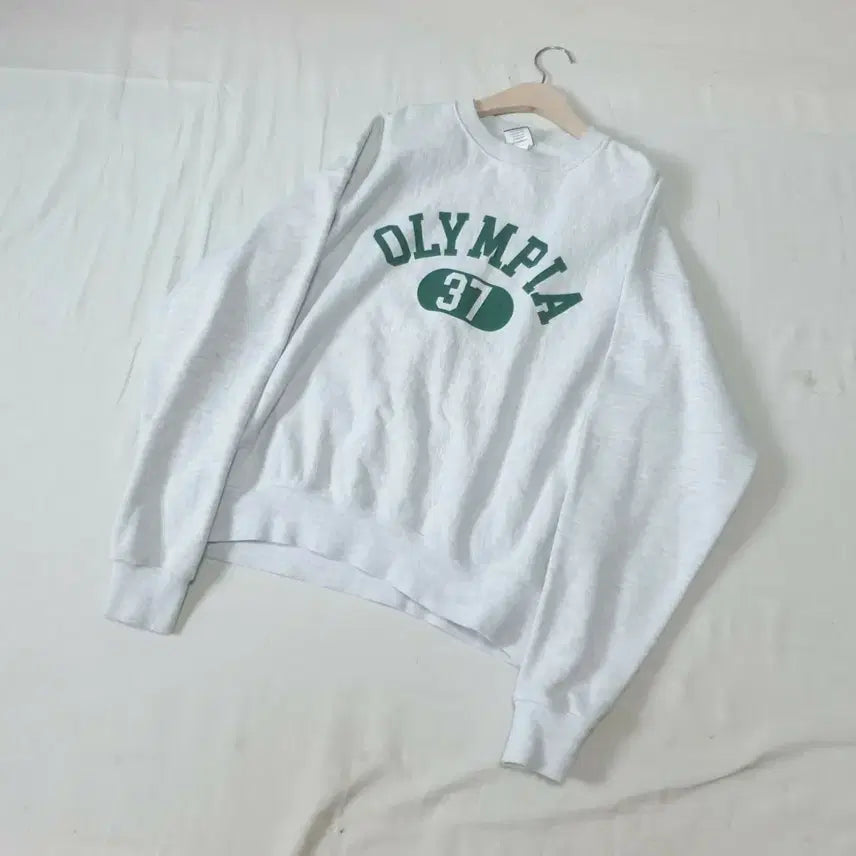[BUNJANG] Outstanding Olympia Sweatshirt / 아웃스탠딩 올림피아 맨투맨
