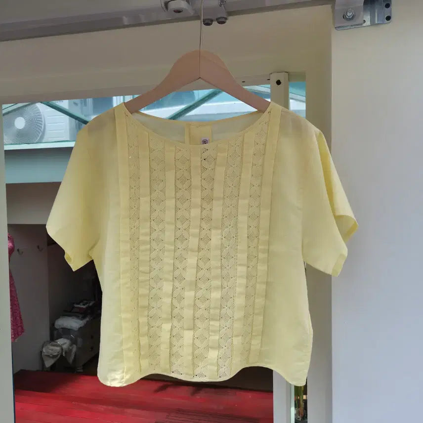 [BUNJANG] Pastel Yellow Lace Linen Short Blouse - Japanese Vintage / 파스텔 옐로우 레이스 린넨 숏 블라우스 일본빈티지