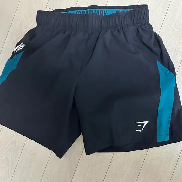 [BUNJANG] Gymshark 7-inch Shorts (Size S) / 짐샤크 7인치 반바지 S