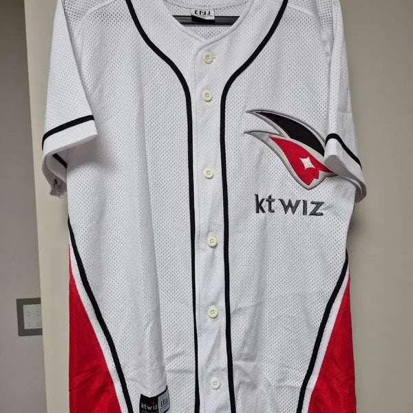 [BUNJANG] KT Wiz Go Young-pyo Baseball Jersey (Size 100) / KT위즈 유니폼 100사이즈 고영표 판매합니다