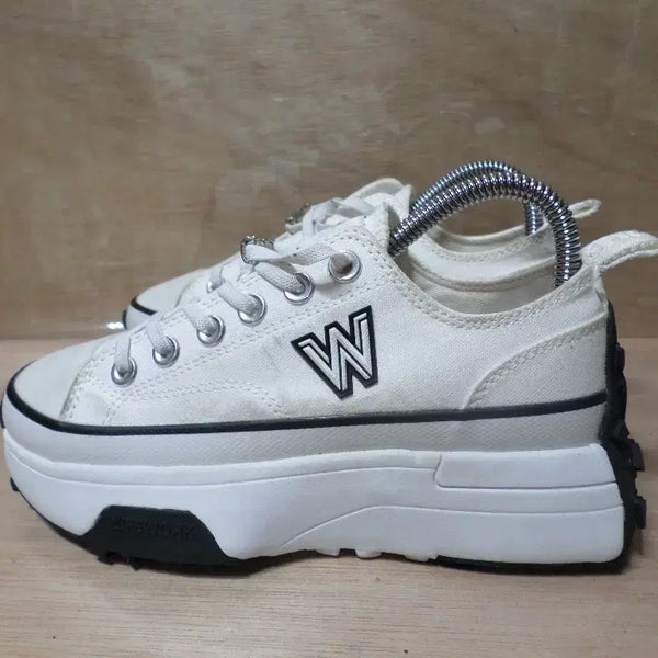 [BUNJANG] LifeWork White Sneakers / 후루룩구제2 230 라이프워크 화이트 운동화 스니커즈260705