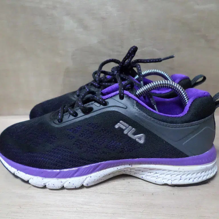 [BUNJANG] Fila Sneakers Shoes 260705 / 후루룩구제2 240 휠라 운동화 스니커즈 260705