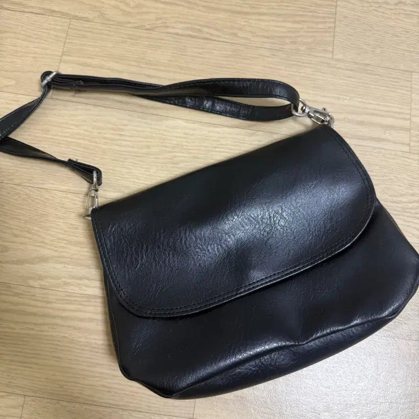 [BUNJANG] Black Mini Cross Bag / 블랙 미니 크로스 백