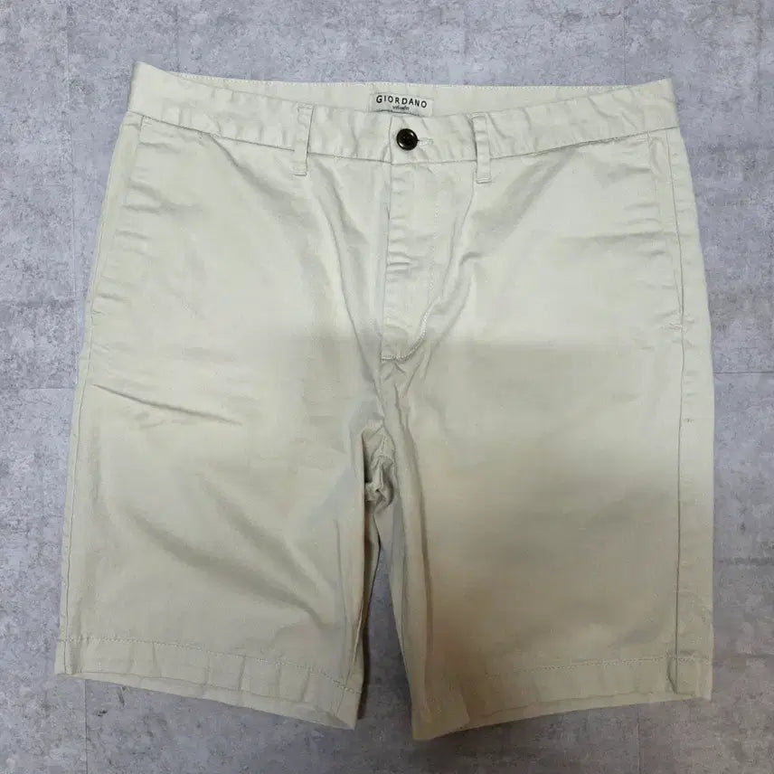 [BUNJANG] Giordano Cream Shorts / [만원샵)지오다노 크림색 반바지