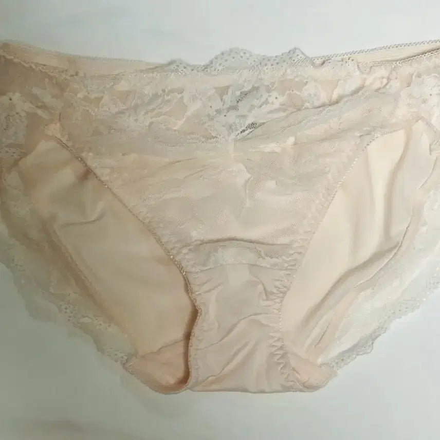 [BUNJANG] Aimée Feel Ribbon Lace Panties / 에메필 리본 레이스 팬티