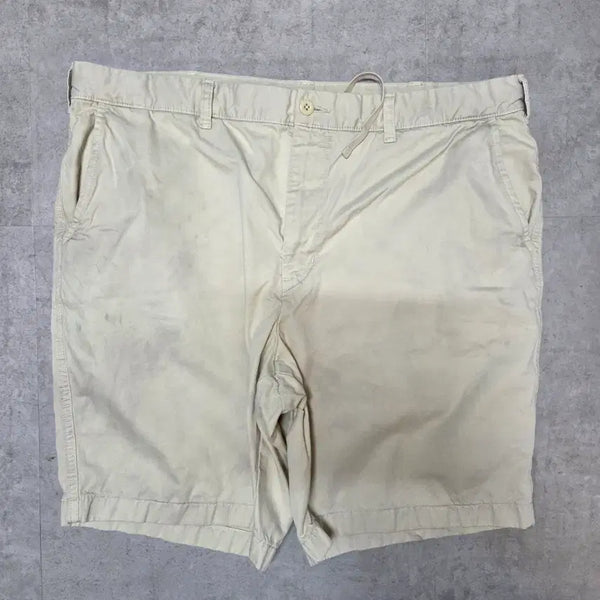 [BUNJANG] Uniqlo Cream Shorts / [만원샵)유니클로 크림 반바지