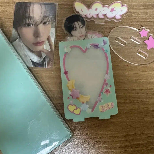 [BUNJANG] NCT WISH Riku Pop-Up Acrylic Photocard Stand Set / nct wish 엔시티위시 리쿠 팝팝 아크릴포토카드 스탠드 세트
