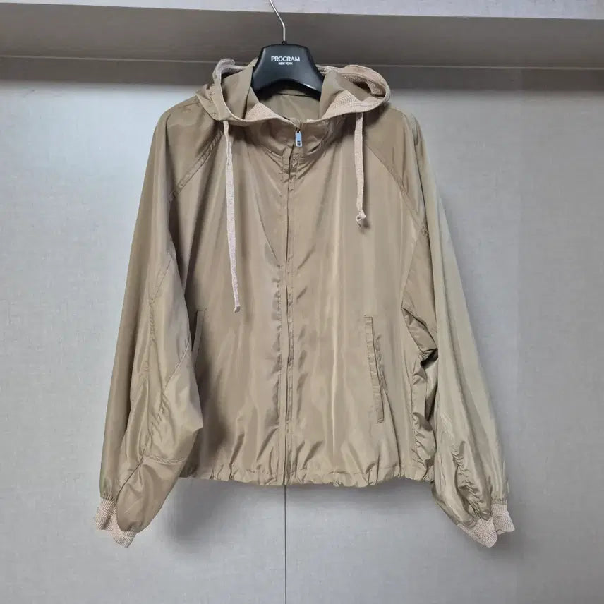 [BUNJANG] CLOC Women's Hooded Windbreaker Jacket Camel Brown / F)클락 CLOCK 여성 후드 바람막이 자켓