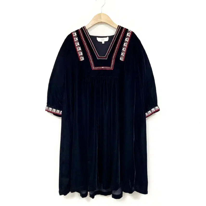 [BUNJANG] Atelier Vanessa Bruno Black Velvet Embroidered Dress / 아떼바네사브루노 블랙 벨벳 에스닉 자수 원피스 매장정품 B265