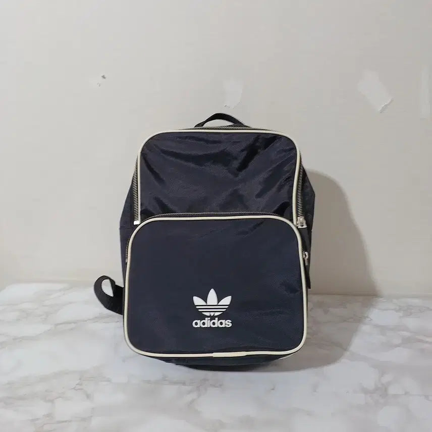 [BUNJANG] Adidas Women's Square Backpack (26E219) / 아디다스 여성 사각 백팩 (26E219)