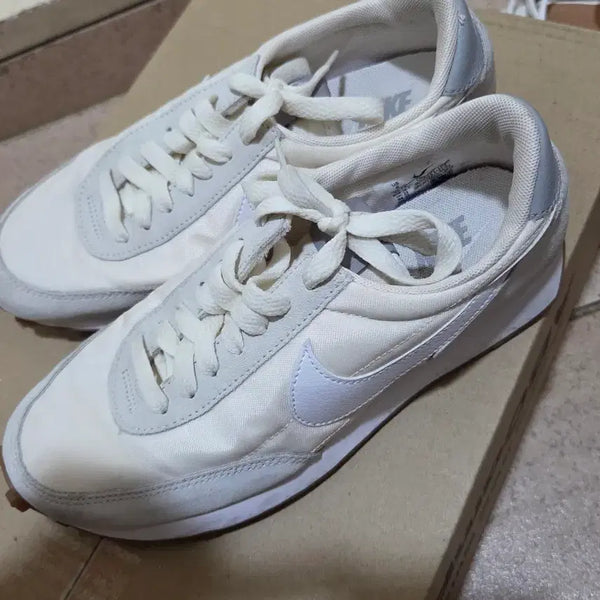 [BUNJANG] Nike Daybreak White 230mm / 나이키 데이브레이크 화이트 230