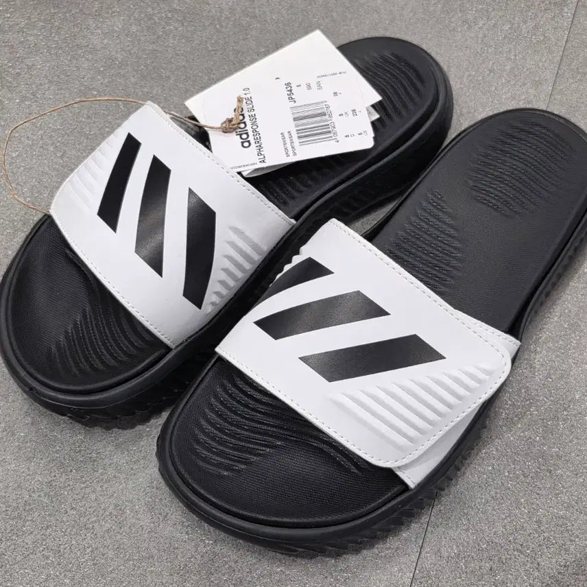 [BUNJANG] Adidas Alphabounce Slide 1.0 White/Black / 아디다스 알파바운스 슬라이드 1.0 화이트/블랙 새상품 (235)