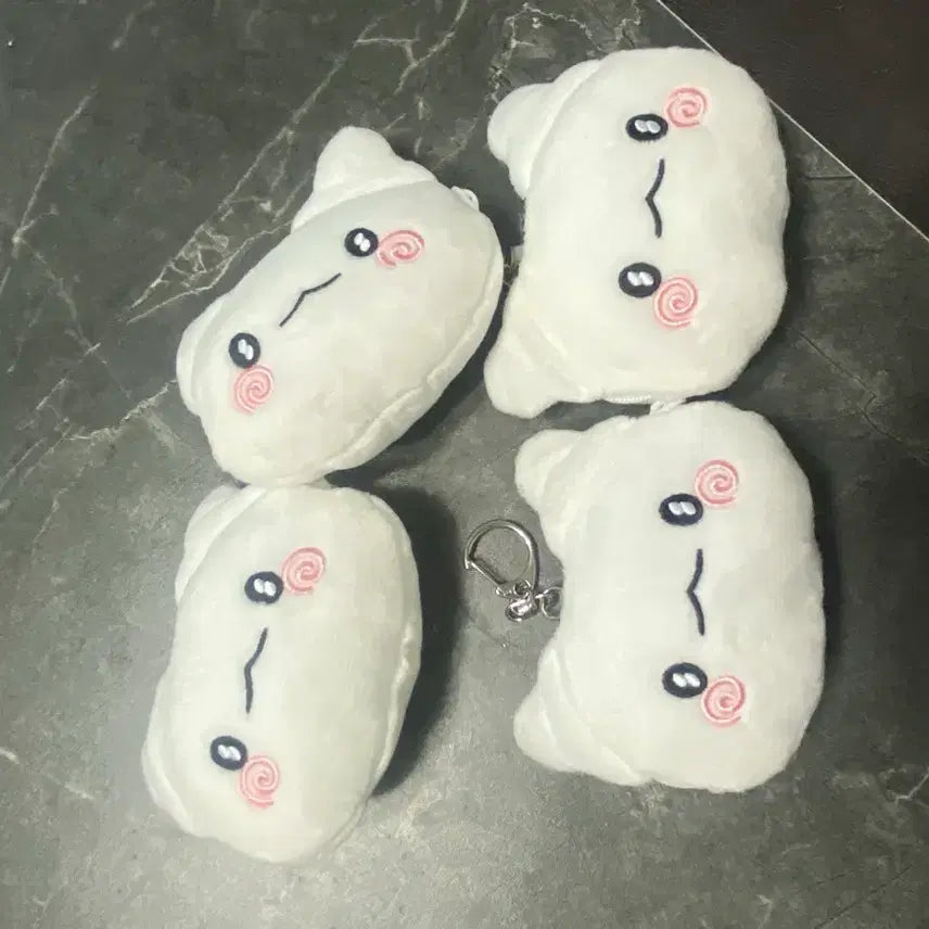 [BUNJANG] White Ghost Pouch Keychain Set of 4 / 흰색 유령 인형 파우치 키링
