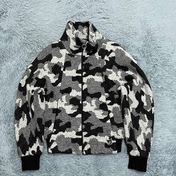 [BUNJANG] WAAC Women's Camo Windproof Knit Jumper Size 90 / (정품) 왁골프 여성 카모 방풍 니트점퍼 90