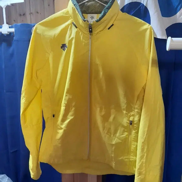 [BUNJANG] Descente Women's Windbreaker Size S / 데상트 여성 바람막이 S