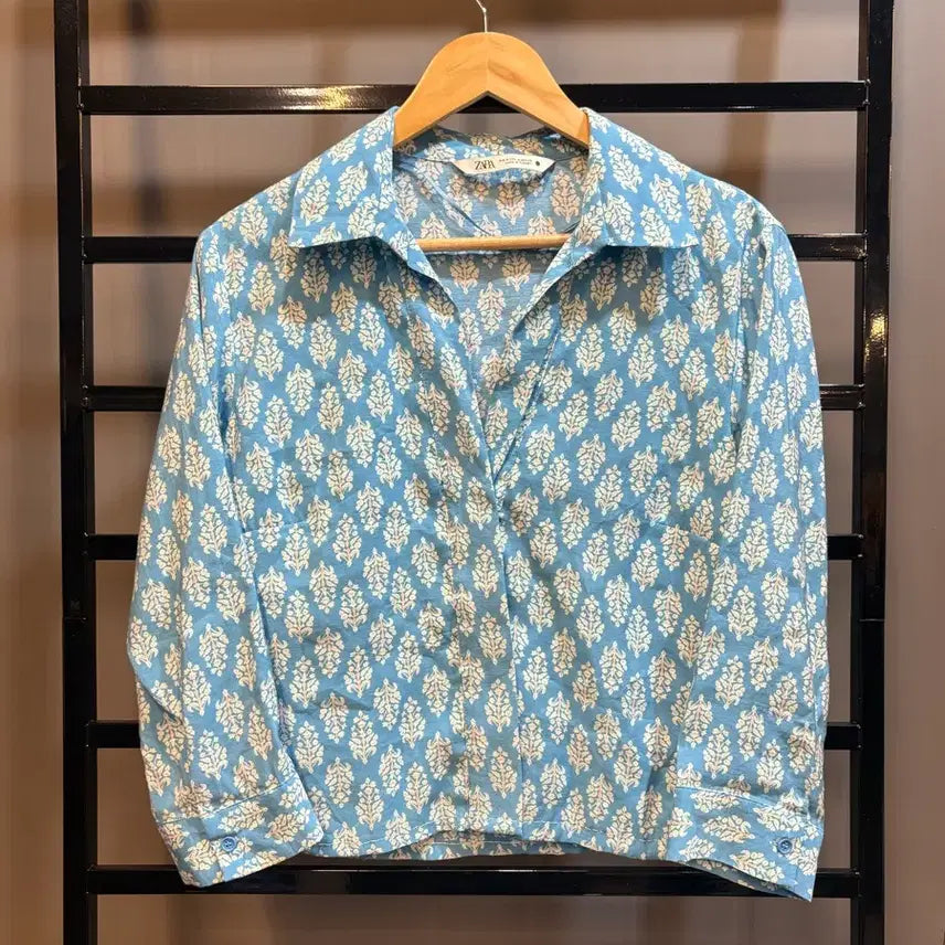 [BUNJANG] ZARA Floral Pattern Crop Blouse / [M] 자라 ZARA 플로럴 패턴 크롭 블라우스 셔츠 하늘색 2.5