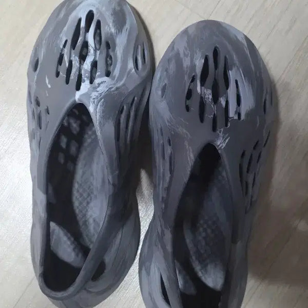 [BUNJANG] Yeezy Foam Runner Mix Granite (Size 275) / 폼러너 믹스 그래닛 275