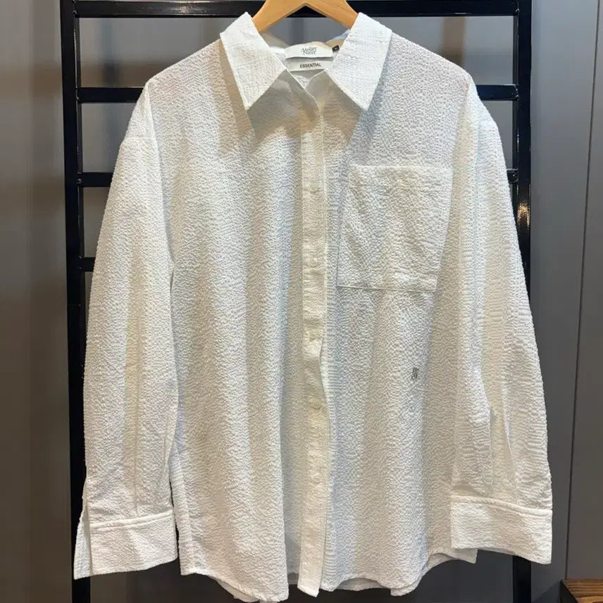 [BUNJANG] Atelier Nain Seersucker Oversized Shirt White / [FREE] 아뜰리에나인 시어서커 오버핏 셔츠 화이트 4.5