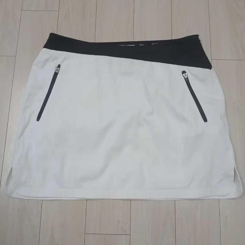 [BUNJANG] Titleist Women's Golf Skirt Pants White Black Color Block / 타이틀리스트 골프치마바지